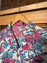Load image into Gallery viewer, Vintage 80s The Season Ticket Floral Button Up Shirt (WL)
