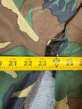 Load image into Gallery viewer, Vintage 70s Redhead Camo Jacket (L)
