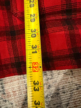 Load image into Gallery viewer, Vintage 70s Woolrich Heavyweight Flannal Jacket (L)
