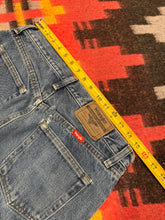 Load image into Gallery viewer, Vintage 2000s Wrangler Jeans 32x30)
