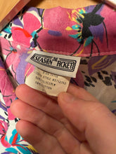 Load image into Gallery viewer, Vintage 80s The Season Ticket Floral Button Up Shirt (WL)
