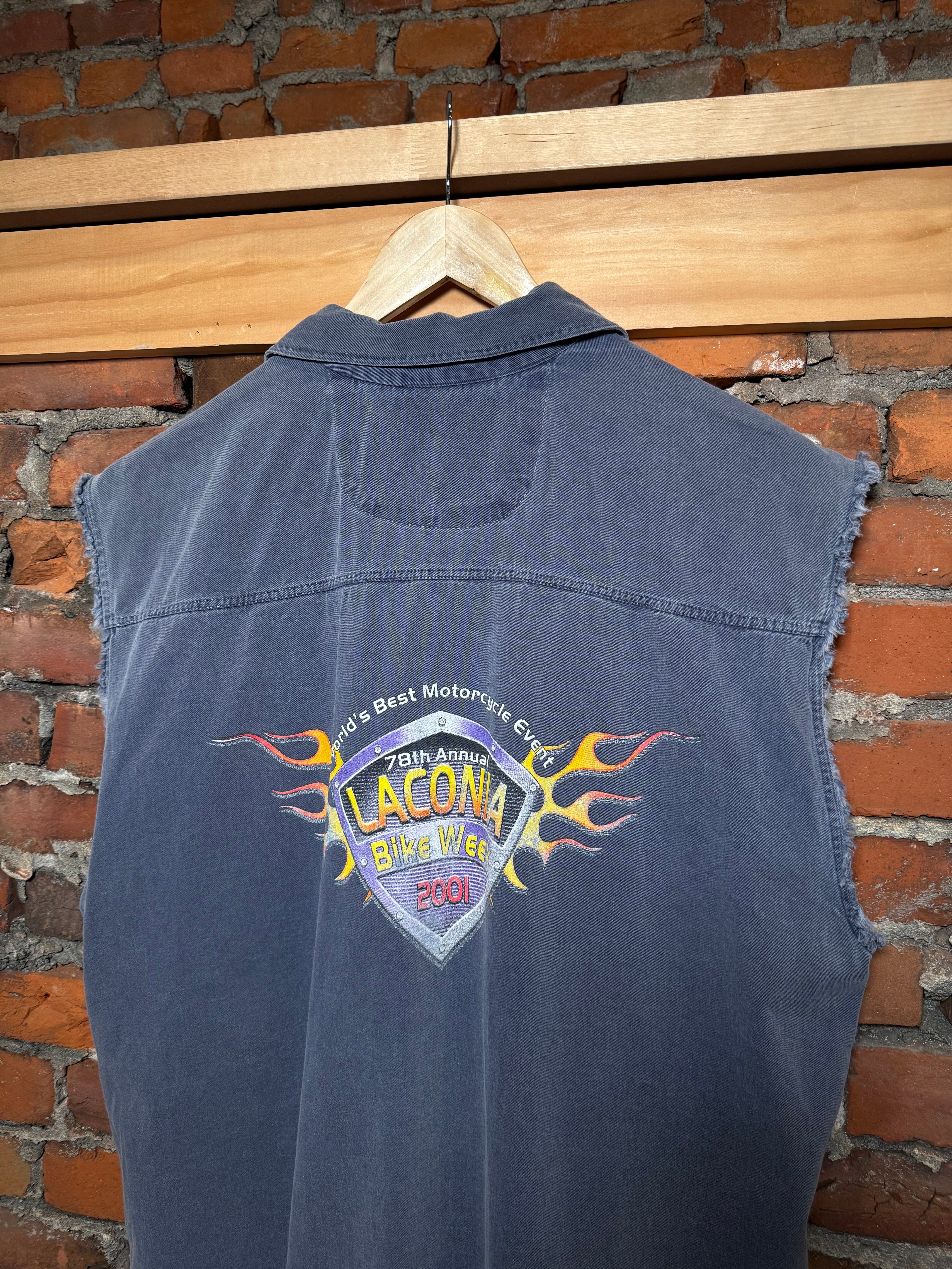 Vintage 2001 Laconia Bike Week Cutoff Button Down Shirt (XL)