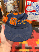 Load image into Gallery viewer, Vintage 80s Gettysburg College Trucker
