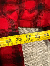 Load image into Gallery viewer, Vintage 70s Woolrich Heavyweight Flannal Jacket (L)
