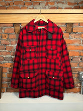 Load image into Gallery viewer, Vintage 70s Woolrich Heavyweight Flannal Jacket (L)
