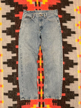 Load image into Gallery viewer, Vintage Y2K Wrangler Jeans (30x30.5)
