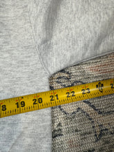 Load image into Gallery viewer, Vintage 2000 Ski Snowshoe Crewneck(M)
