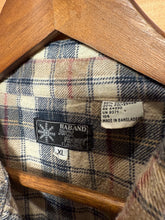 Load image into Gallery viewer, Vintage 80s Jack Frost Green and Tan Flannel (XL)
