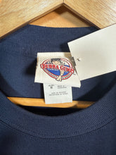 Load image into Gallery viewer, Vintage Bubba Gump Shrimp Co Shirt (M)
