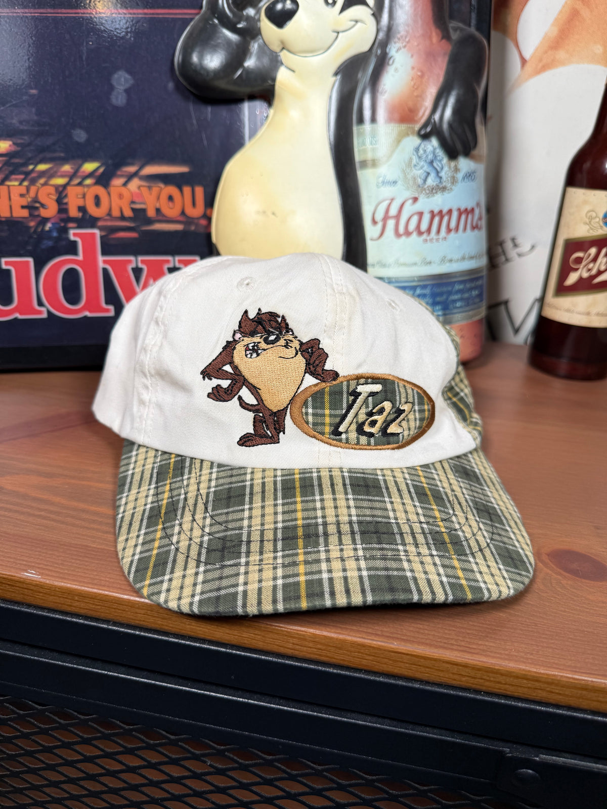 Lot of 2 Vintage 1996 Taz Embroidered Elastic Strap Hats